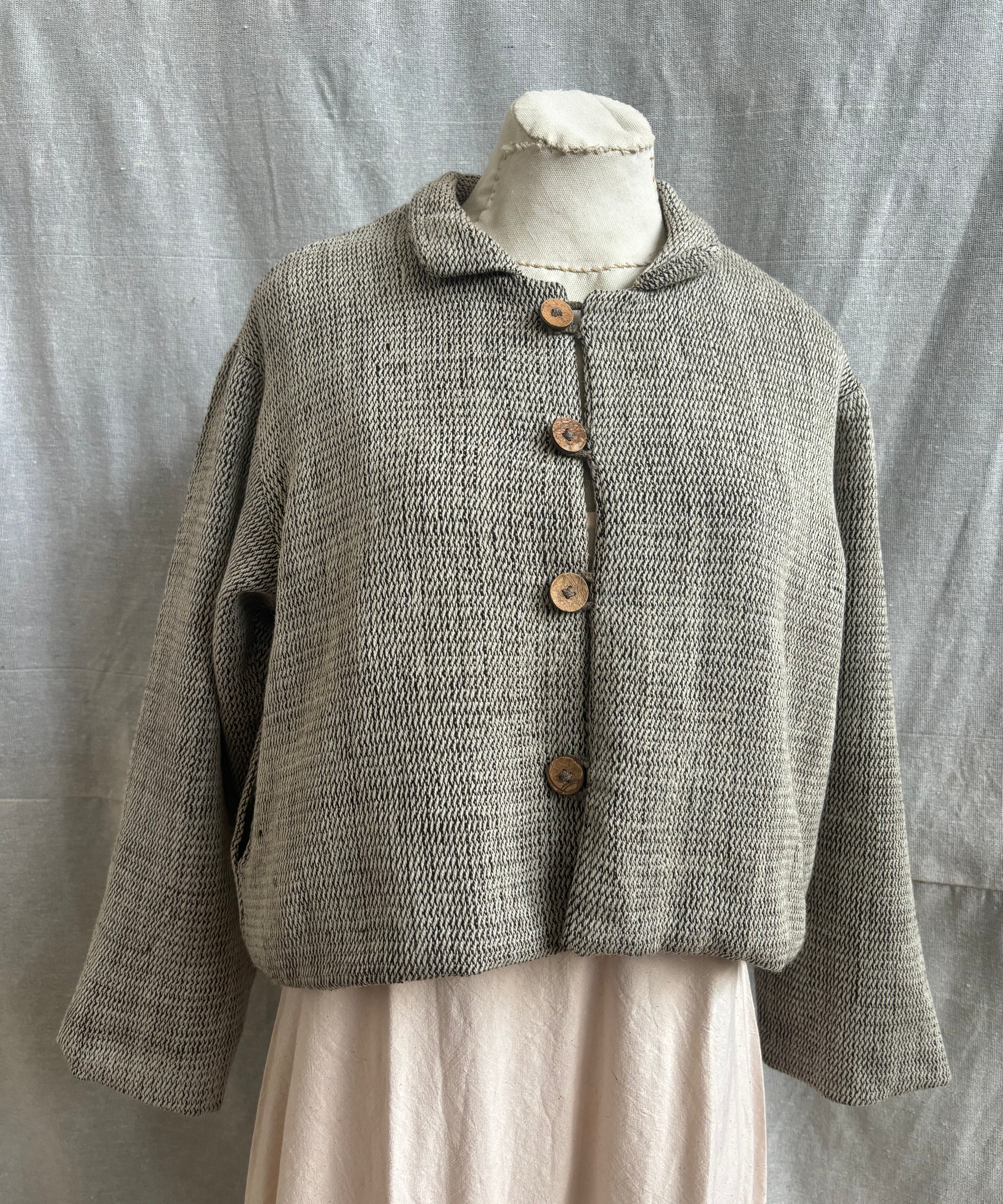 Short Dosan Plain Jacket