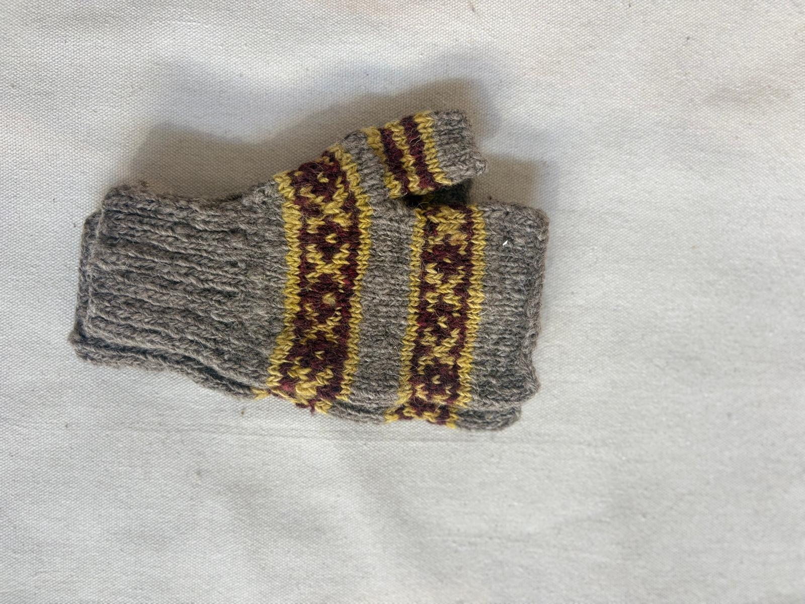 Motif Mitts
